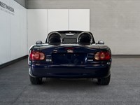 2004 Mazda MX-5 Miata 2dr Conv GS Manual