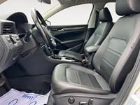 2020 Volkswagen Passat Highline Auto