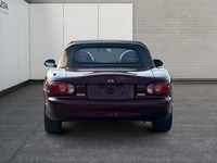 2003 Mazda MX-5 Miata 2dr Conv Auto
