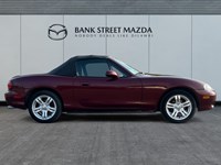 2003 Mazda MX-5 Miata 2dr Conv Auto