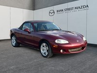 2003 Mazda MX-5 Miata 2dr Conv Auto