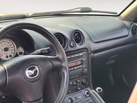 2003 Mazda MX-5 Miata 2dr Conv Manual