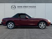 2003 Mazda MX-5 Miata 2dr Conv Manual
