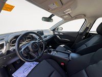 2017  Mazda3 4dr Sdn Man GX