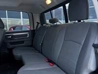 2016 RAM 1500 4WD Crew Cab 140.5" Big Horn/DIESEL