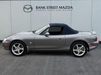 2003 Mazda MX-5 Miata 2dr Conv Manual