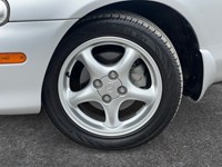 2002 Mazda MX-5 Miata Auto - Inc. 2 Year / 40,000 KM Powertrain Warranty