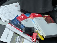2025 Toyota Camry SE Hybrid - One Owner - Clean CarFax