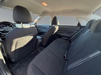 2022 Hyundai Elantra Preferred IVT