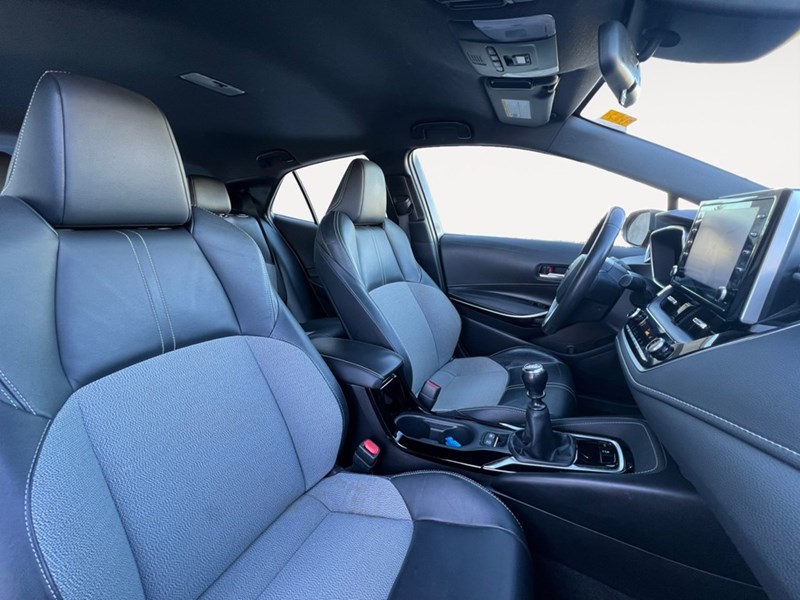 2020 Toyota Corolla Hatchback Manual