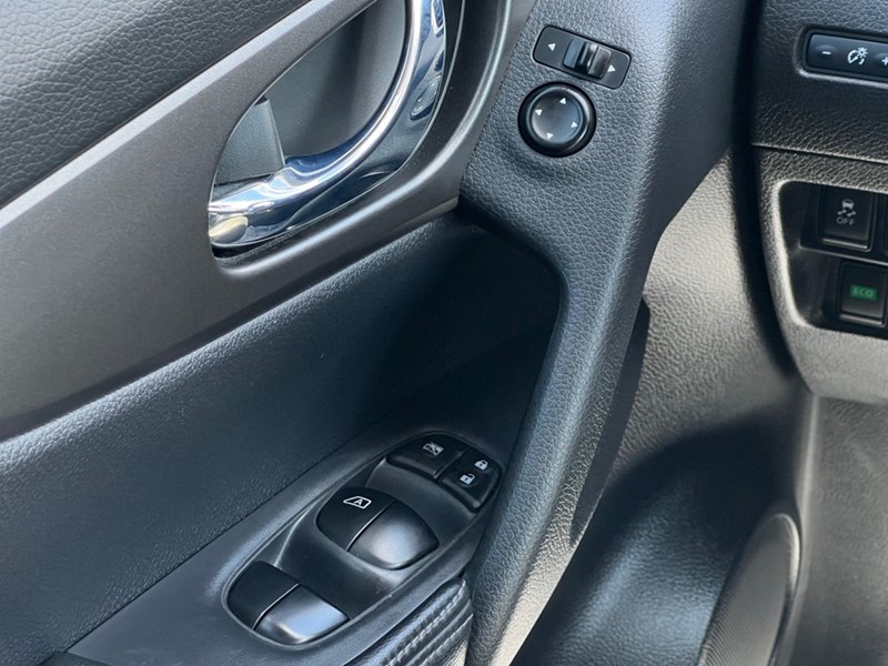 2015 Nissan Rogue FWD 4dr SV