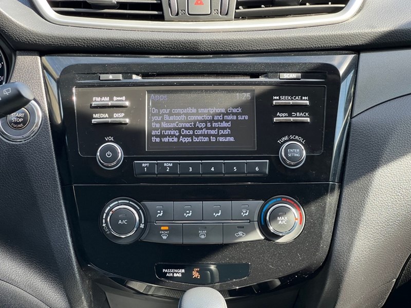 2015 Nissan Rogue FWD 4dr SV