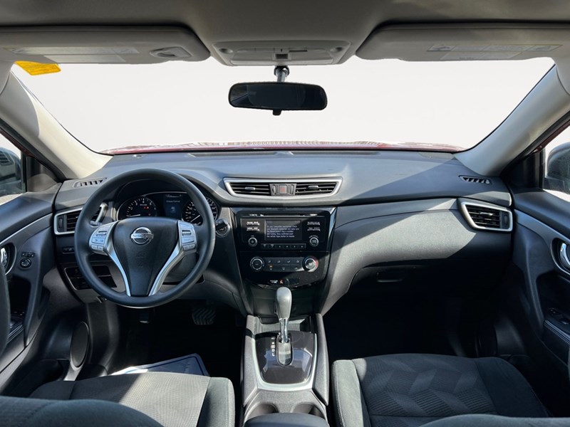 2015 Nissan Rogue FWD 4dr SV