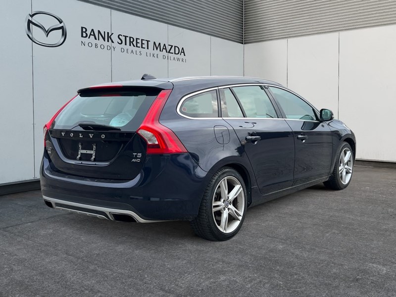 2017 Volvo V60 4dr Wgn T5 Special Edition Premier AWD