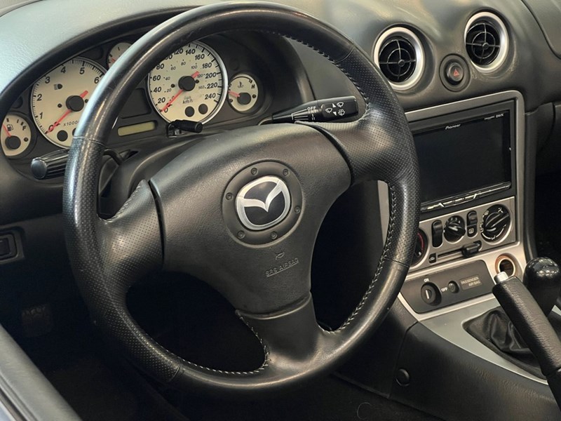 2004 Mazda MX-5 Miata 2dr Conv GS Manual