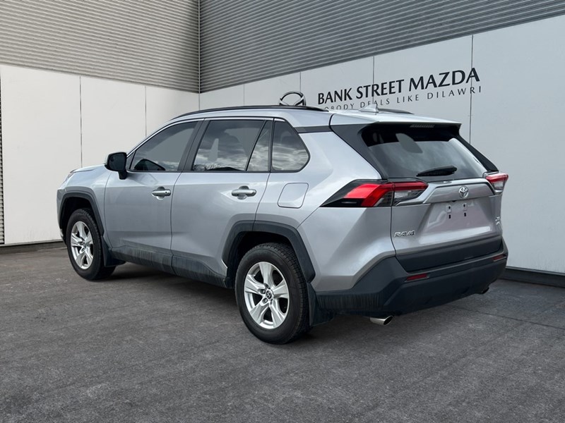 2021 Toyota RAV4 XLE AWD