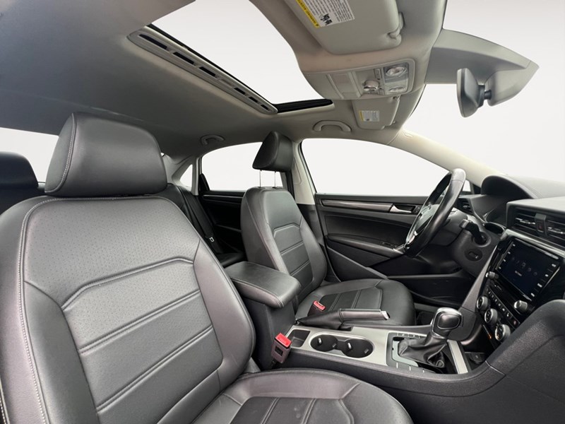 2020 Volkswagen Passat Highline Auto