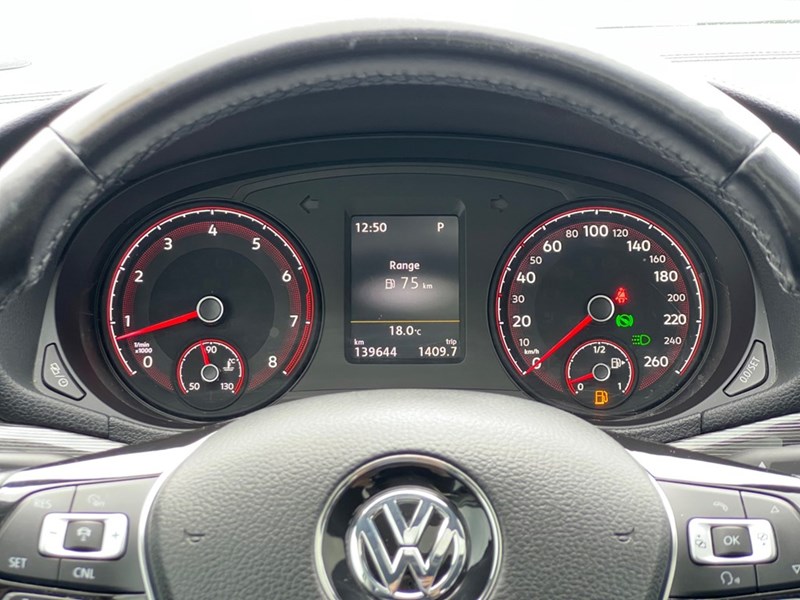 2020 Volkswagen Passat Highline Auto