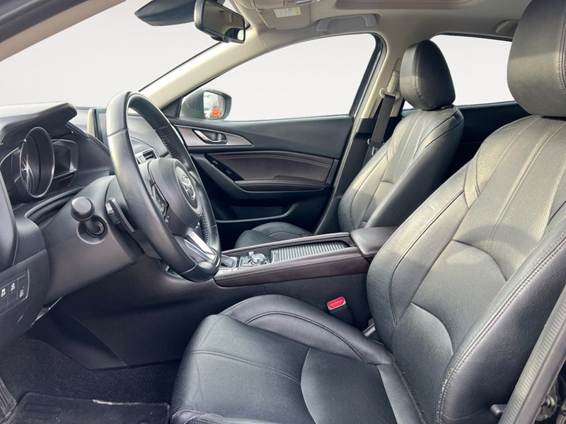 2017  Mazda3 4dr Sdn Auto GT