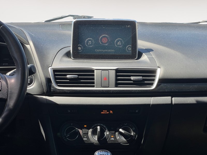 2014  Mazda3 4dr Sdn Man GS-SKY