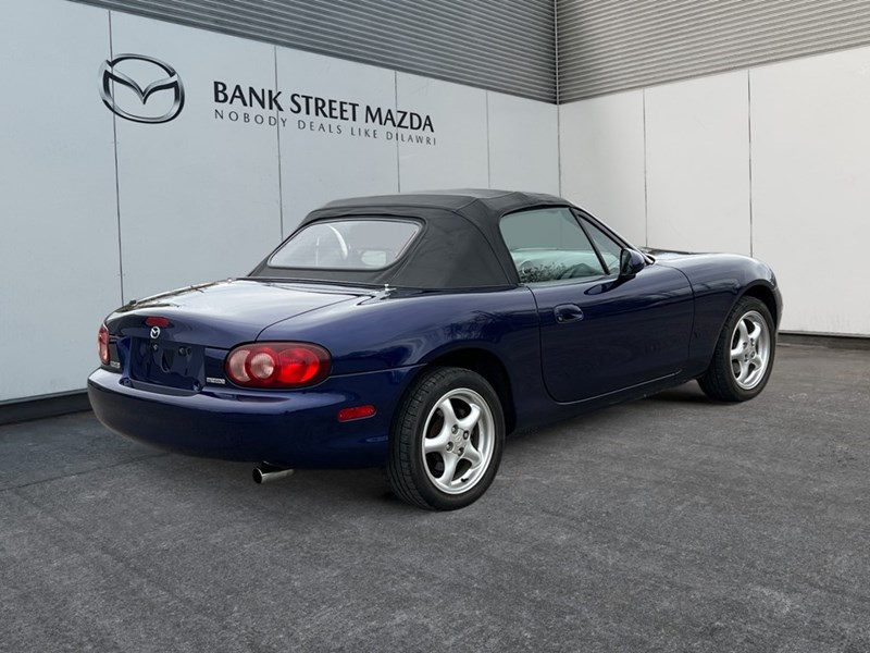 2004 Mazda MX-5 Miata 2dr Conv GS Manual