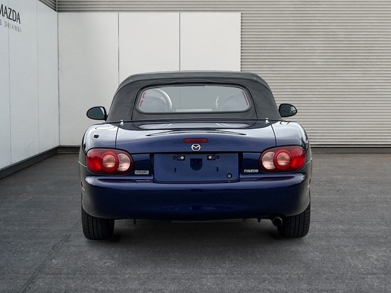 2004 Mazda MX-5 Miata 2dr Conv GS Manual