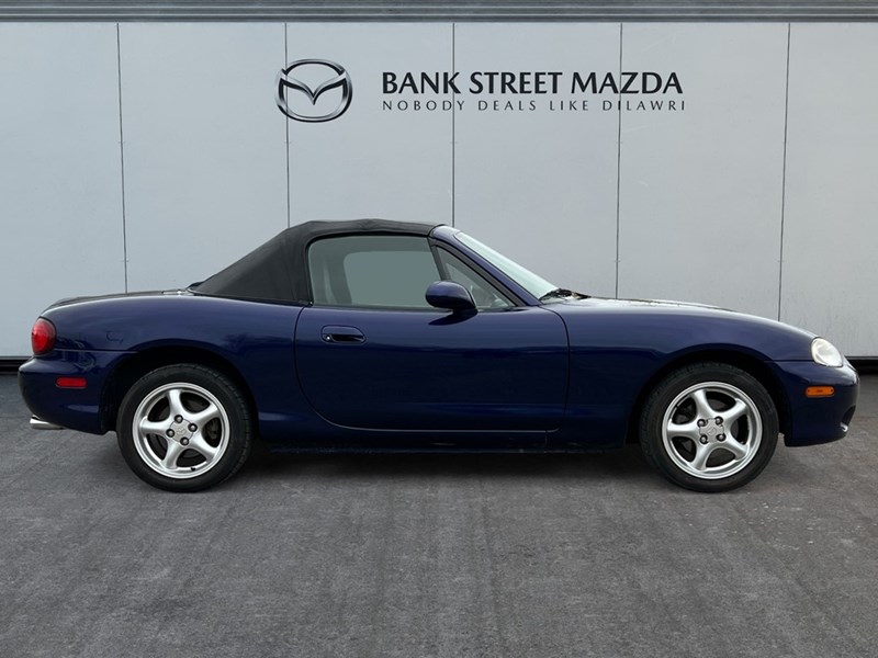 2004 Mazda MX-5 Miata 2dr Conv GS Manual