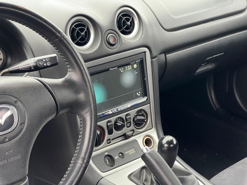 2004 Mazda MX-5 Miata 2dr Conv GS Manual