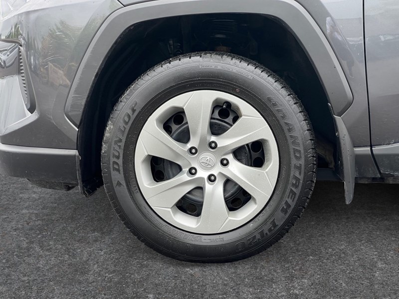 2021 Toyota RAV4 LE FWD