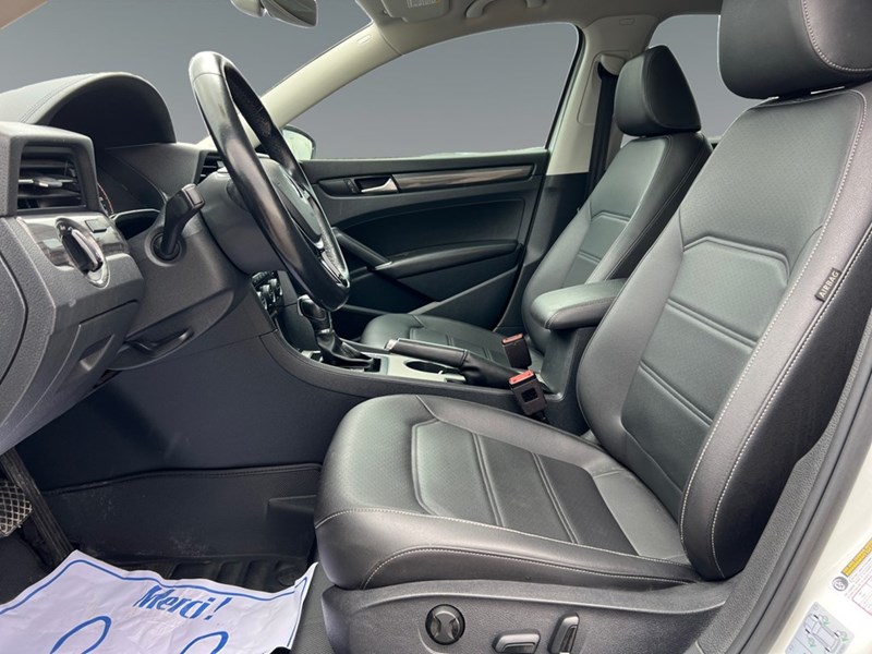 2020 Volkswagen Passat Highline Auto
