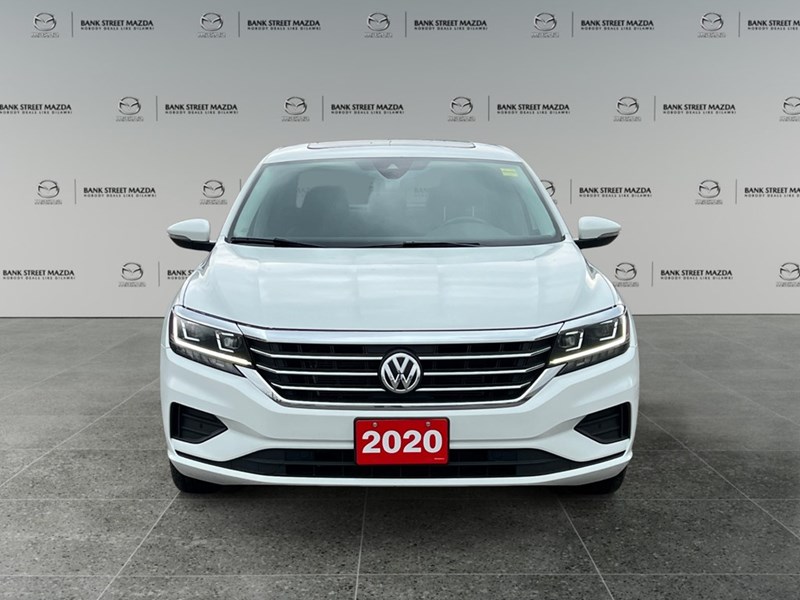 2020 Volkswagen Passat Highline Auto