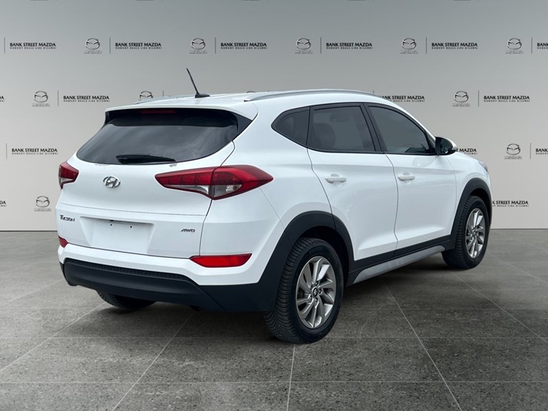 2017 Hyundai Tucson AWD 4dr 2.0L Premium
