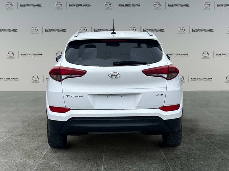 2017 Hyundai Tucson AWD 4dr 2.0L Premium