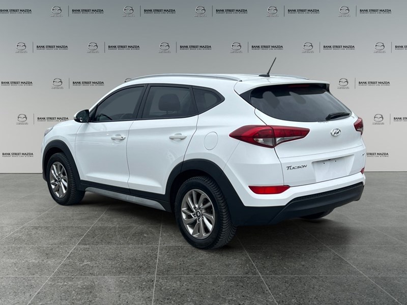 2017 Hyundai Tucson AWD 4dr 2.0L Premium