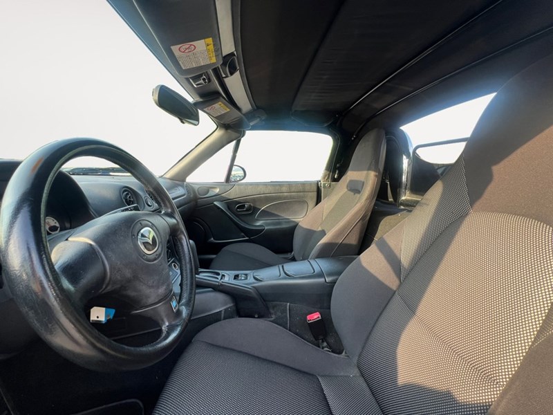 2003 Mazda MX-5 Miata 2dr Conv Auto