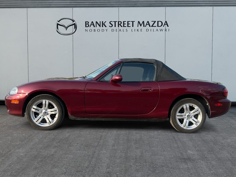2003 Mazda MX-5 Miata 2dr Conv Auto