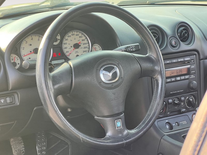 2003 Mazda MX-5 Miata 2dr Conv Manual