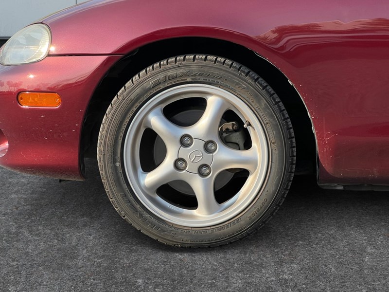 2003 Mazda MX-5 Miata 2dr Conv Manual