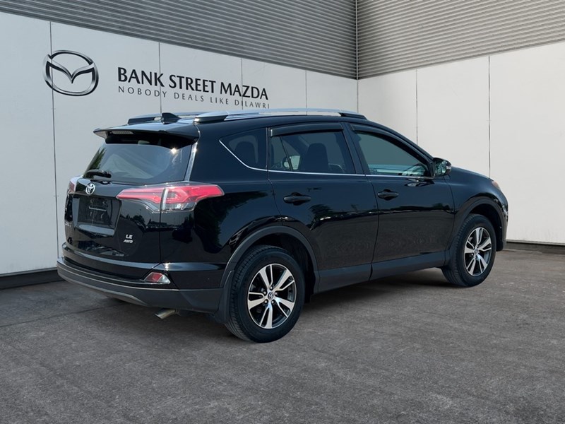 2018 Toyota RAV4 AWD LE