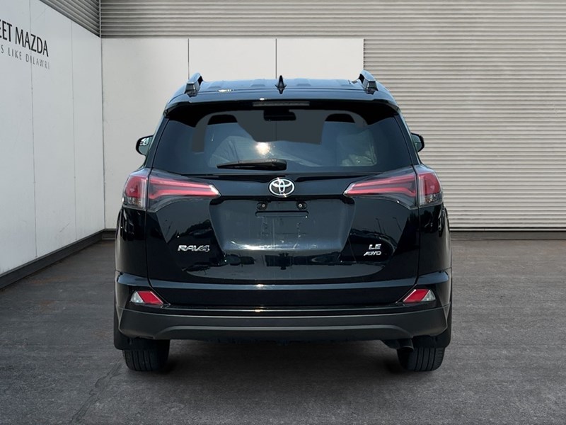 2018 Toyota RAV4 AWD LE