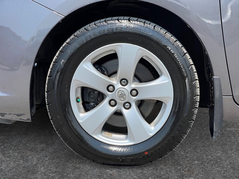 2012 Toyota Sienna 5dr V6 LE 8-Pass FWD