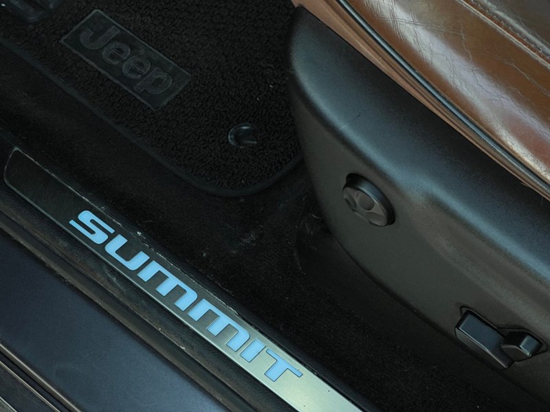 2015 Jeep Grand Cherokee 4WD 4dr Summit