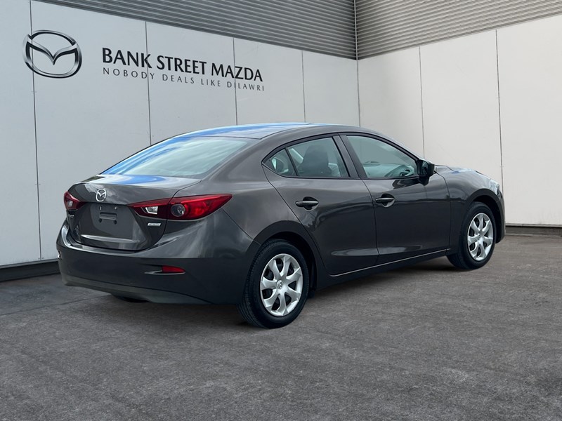 2015  Mazda3 4dr Sdn Auto GX
