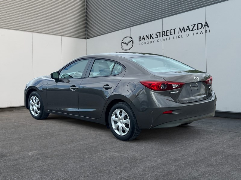 2015  Mazda3 4dr Sdn Auto GX