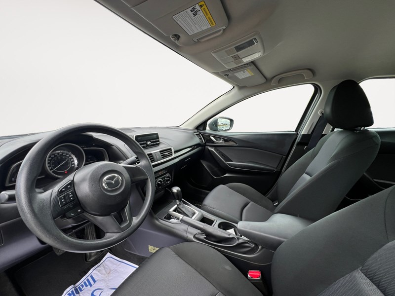 2015  Mazda3 4dr Sdn Auto GX