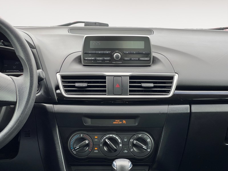 2015  Mazda3 4dr Sdn Auto GX