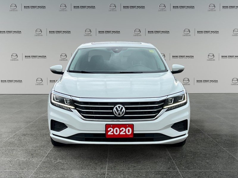 2020 Volkswagen Passat Highline Auto