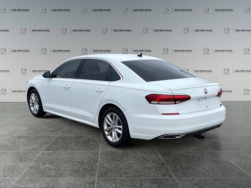 2020 Volkswagen Passat Highline Auto