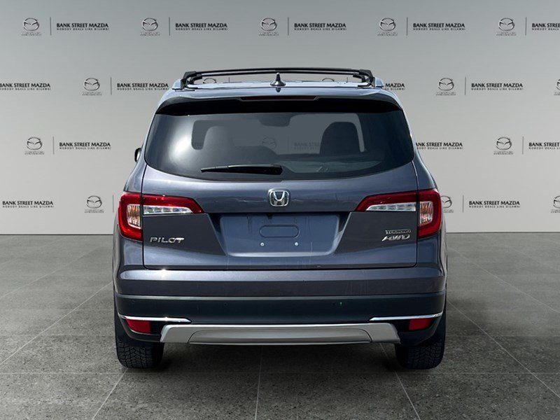 2022 Honda Pilot Touring 7-Passenger AWD