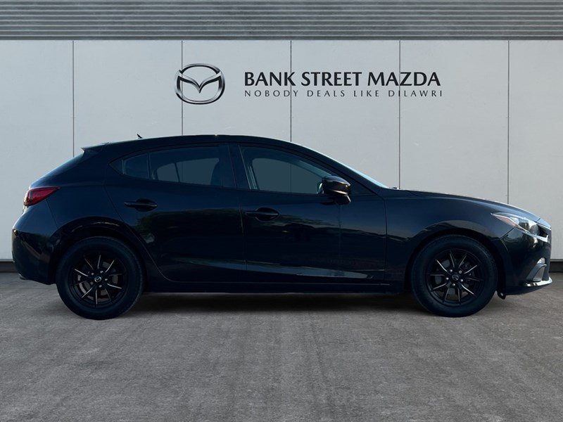 2015  Mazda3 Sport 4dr HB Sport Auto GX